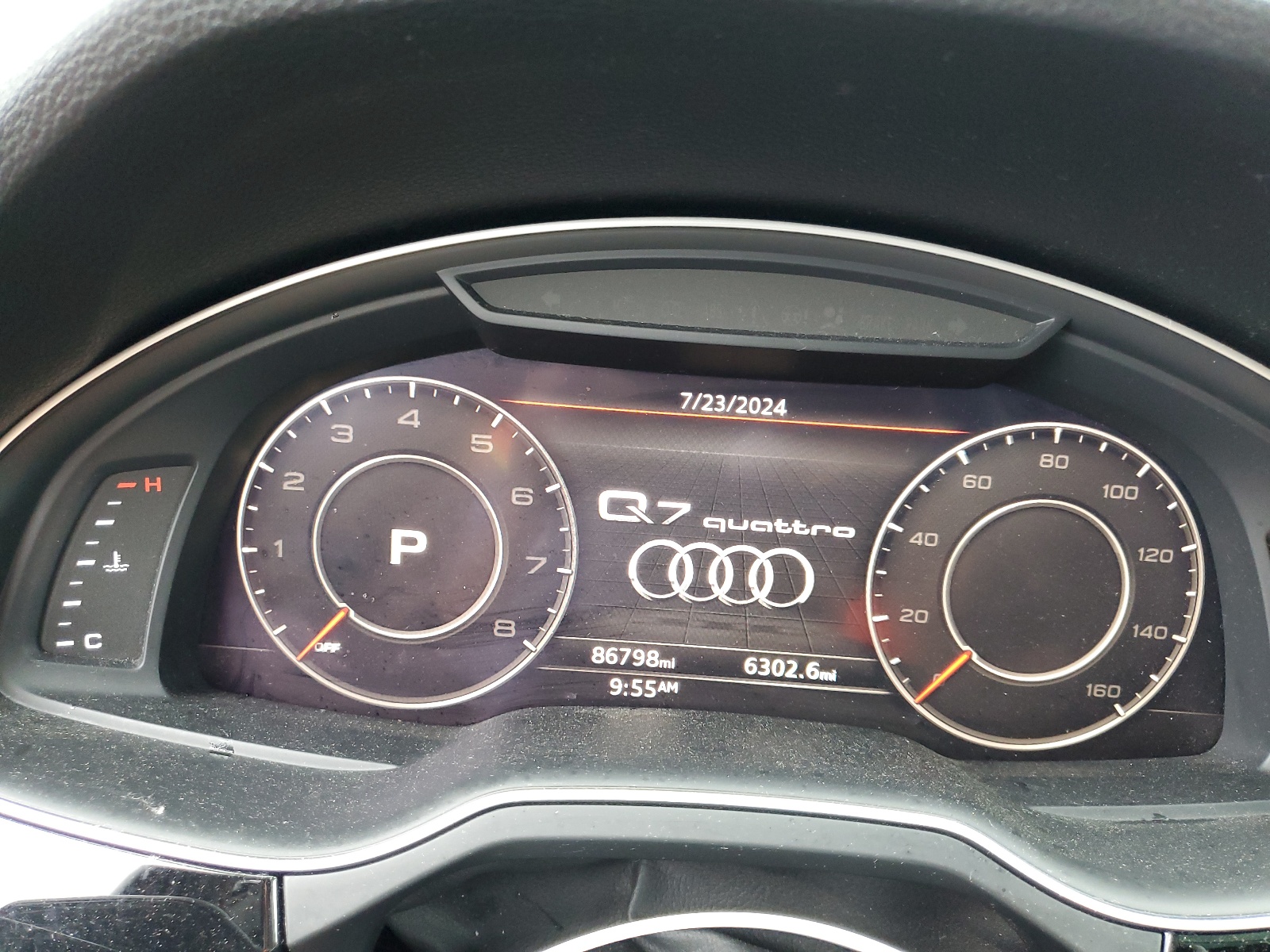 WA1LAAF79JD043678 2018 Audi Q7 Premium Plus