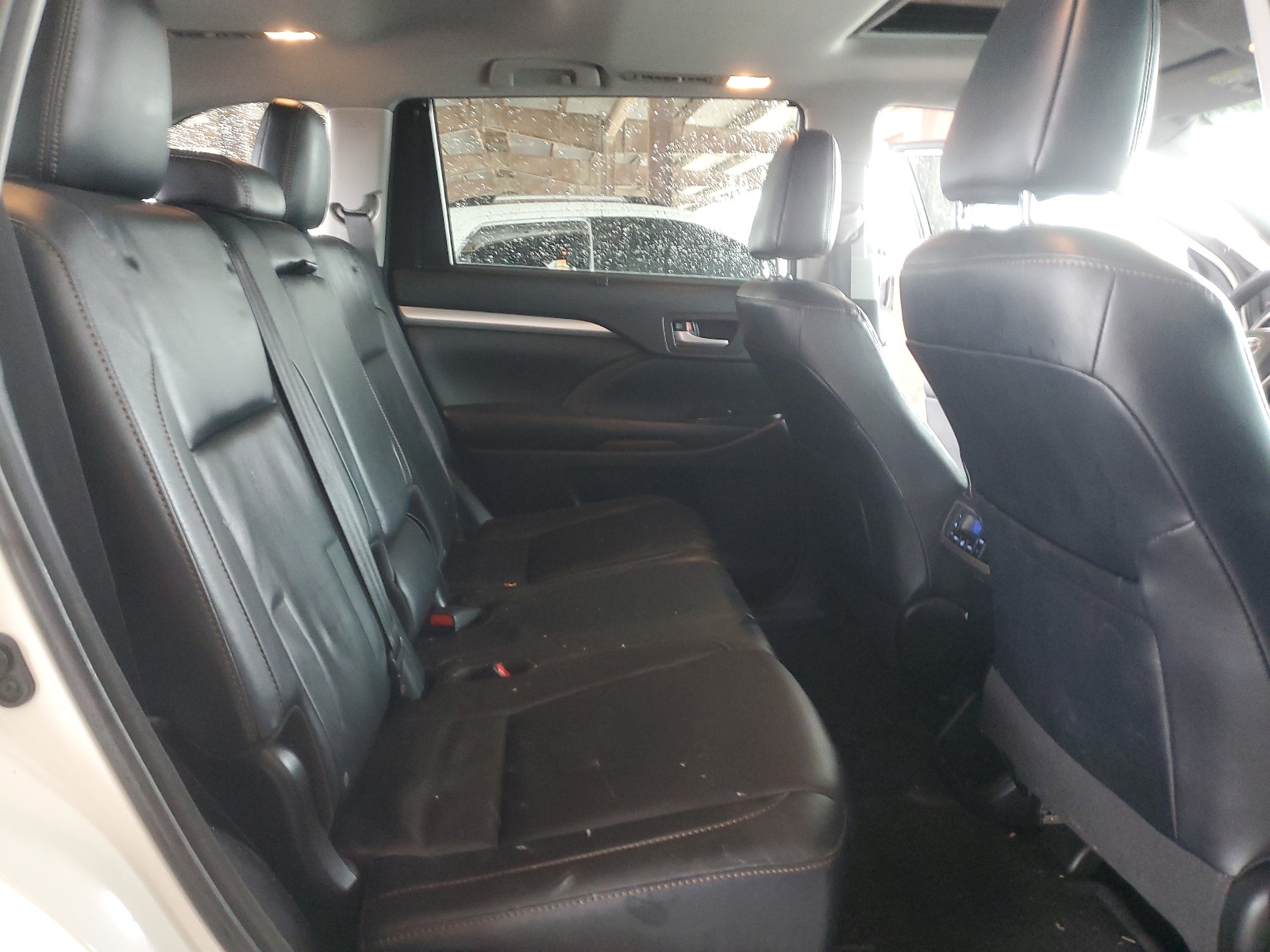 5TDKKRFH3GS155024 2016 Toyota Highlander Xle