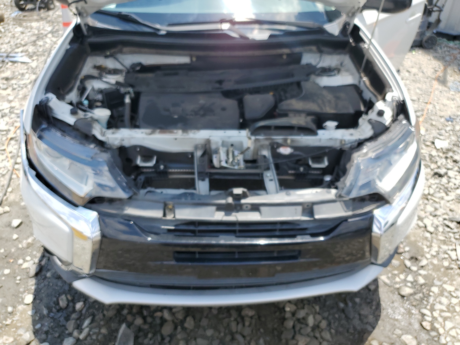 JA4AD2A37GZ039682 2016 Mitsubishi Outlander Es