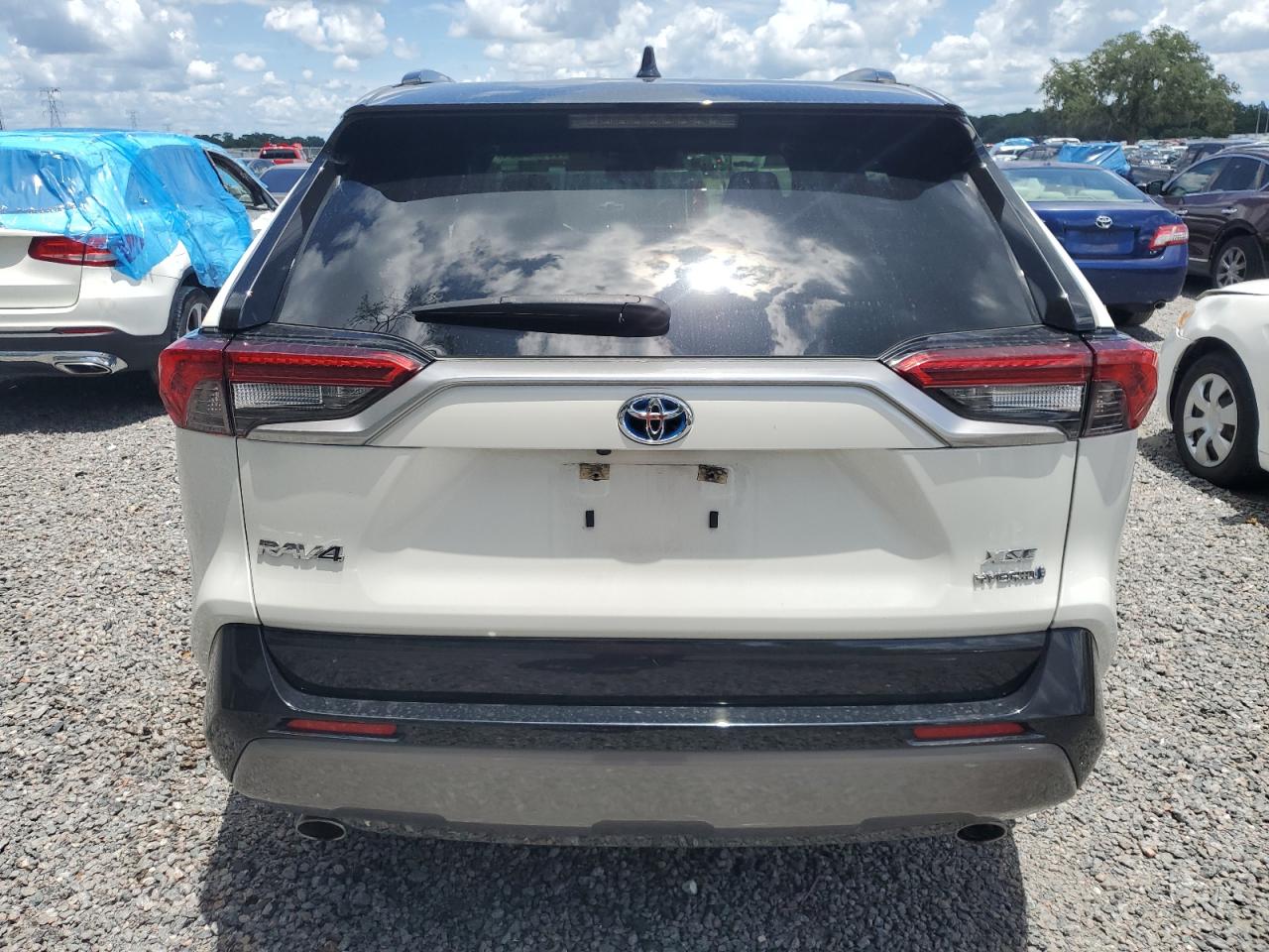 2019 Toyota Rav4 Xse VIN: JTMEWRFV1KJ017088 Lot: 63270634