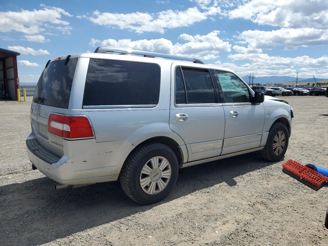 2010 Lincoln Navigator - Image 3