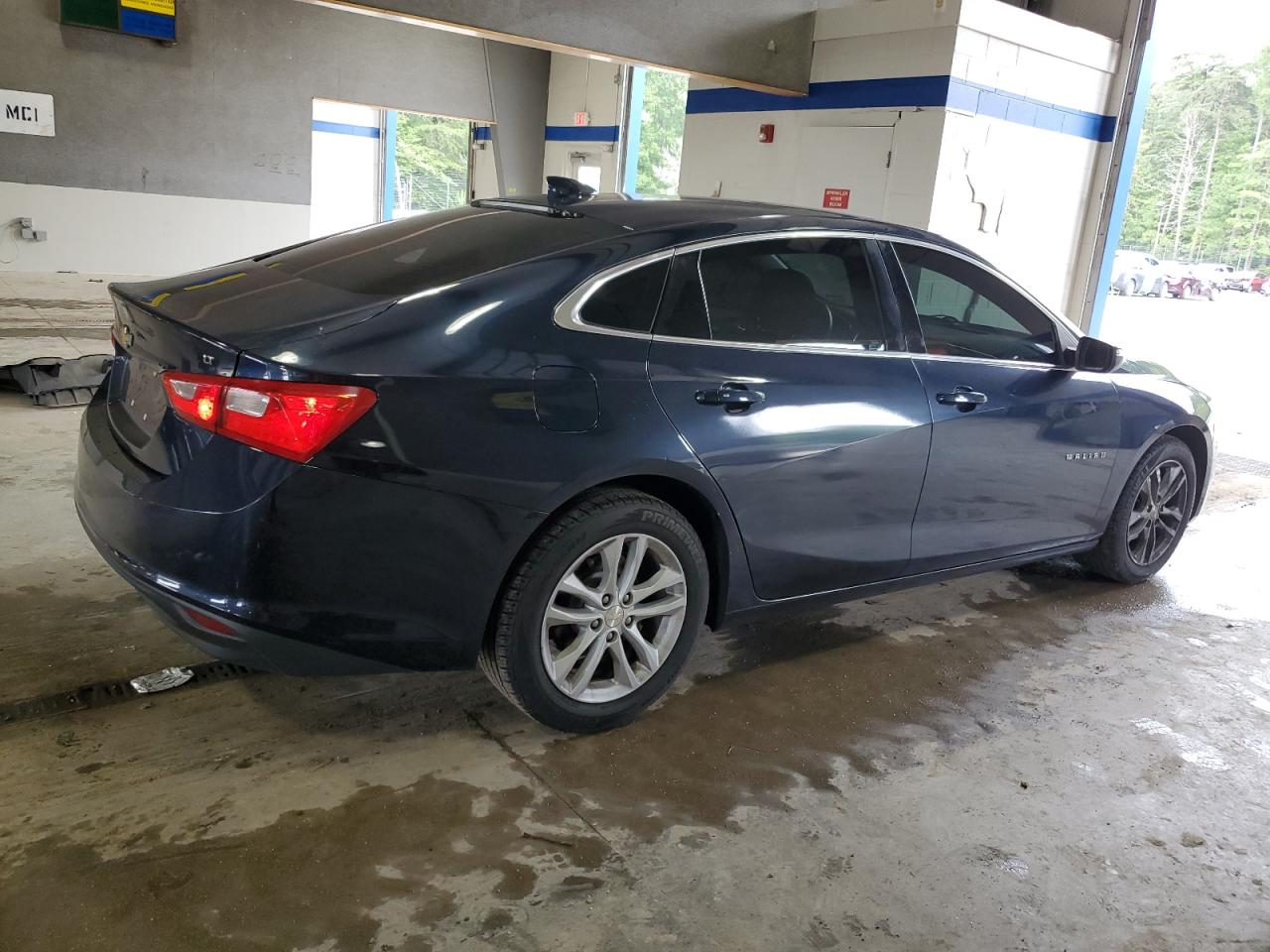 2016 Chevrolet Malibu - Image 3