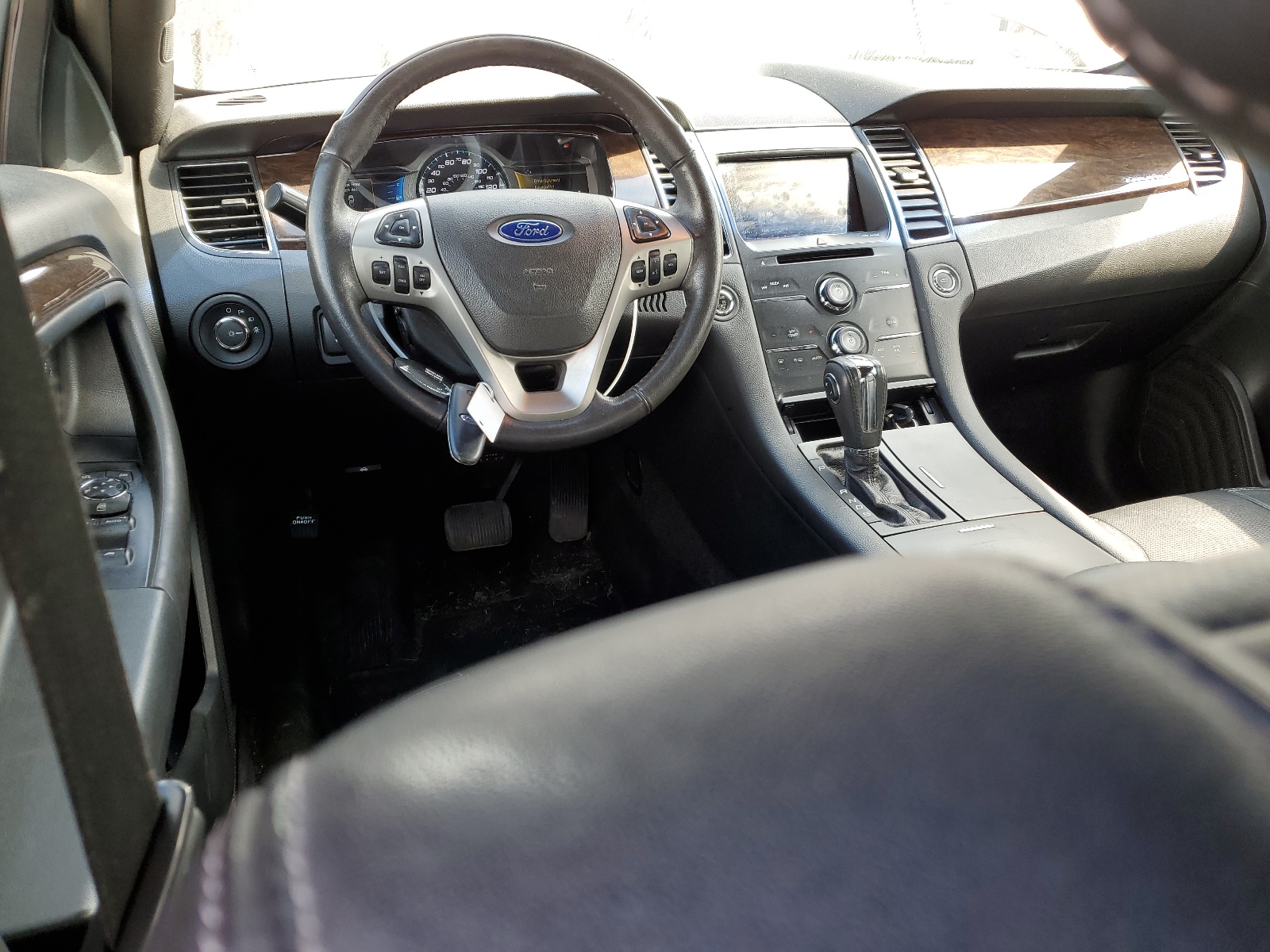 1FAHP2F8XFG137735 2015 Ford Taurus Limited