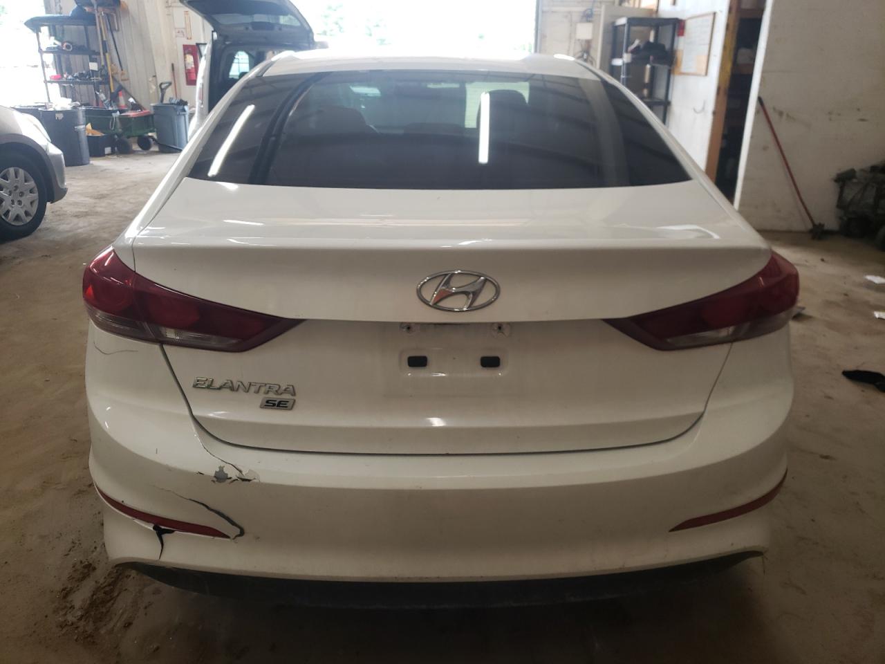 5NPD74LF9JH350509 2018 Hyundai Elantra Se