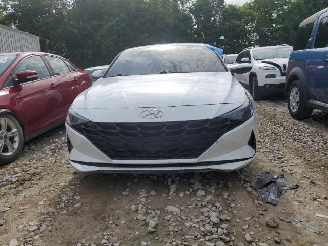  HYUNDAI ELANTRA 2022 Білий