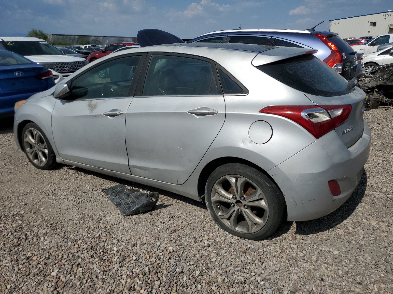 2013 Hyundai Elantra Gt vin: KMHD35LE6DU028148