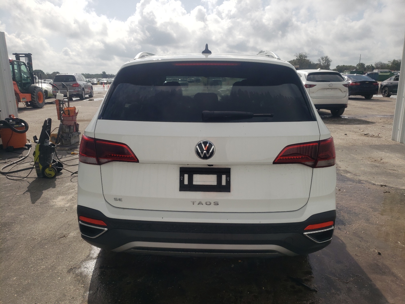 3VVSX7B22RM034075 2024 Volkswagen Taos Se