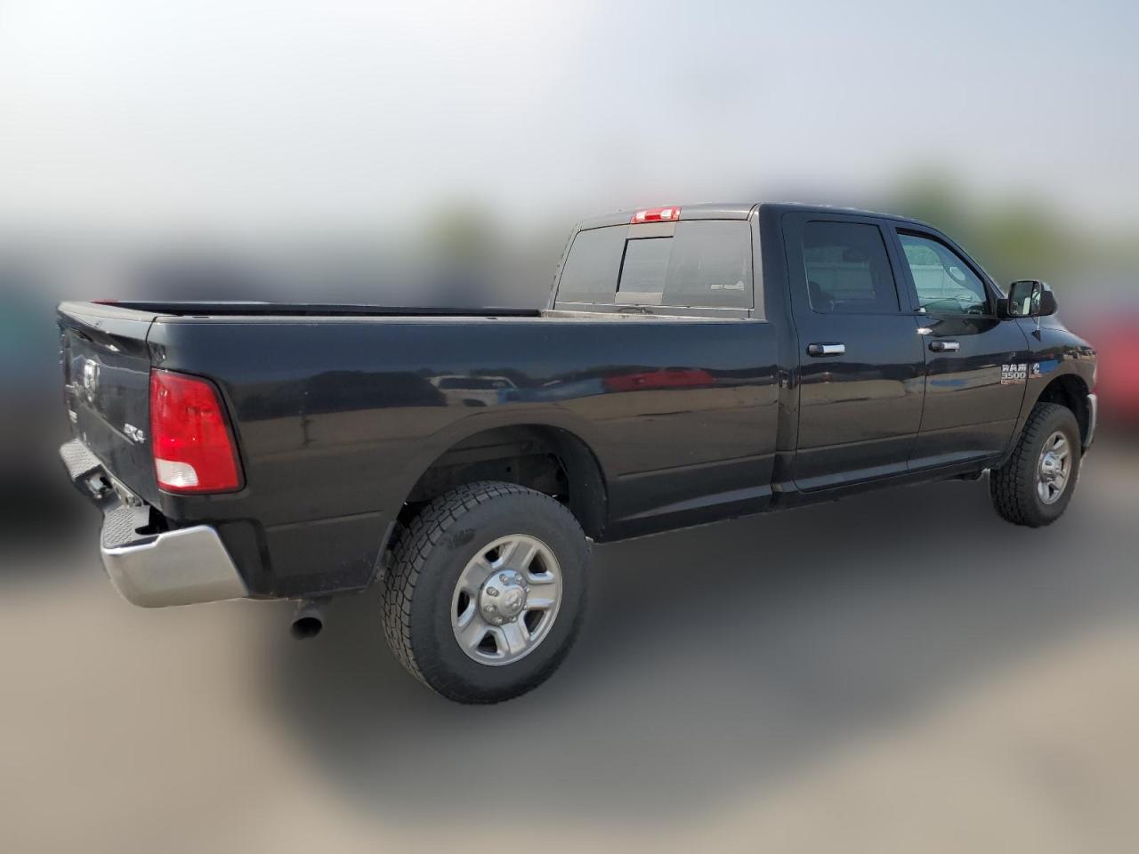 2015 RAM 3500 - Image 3