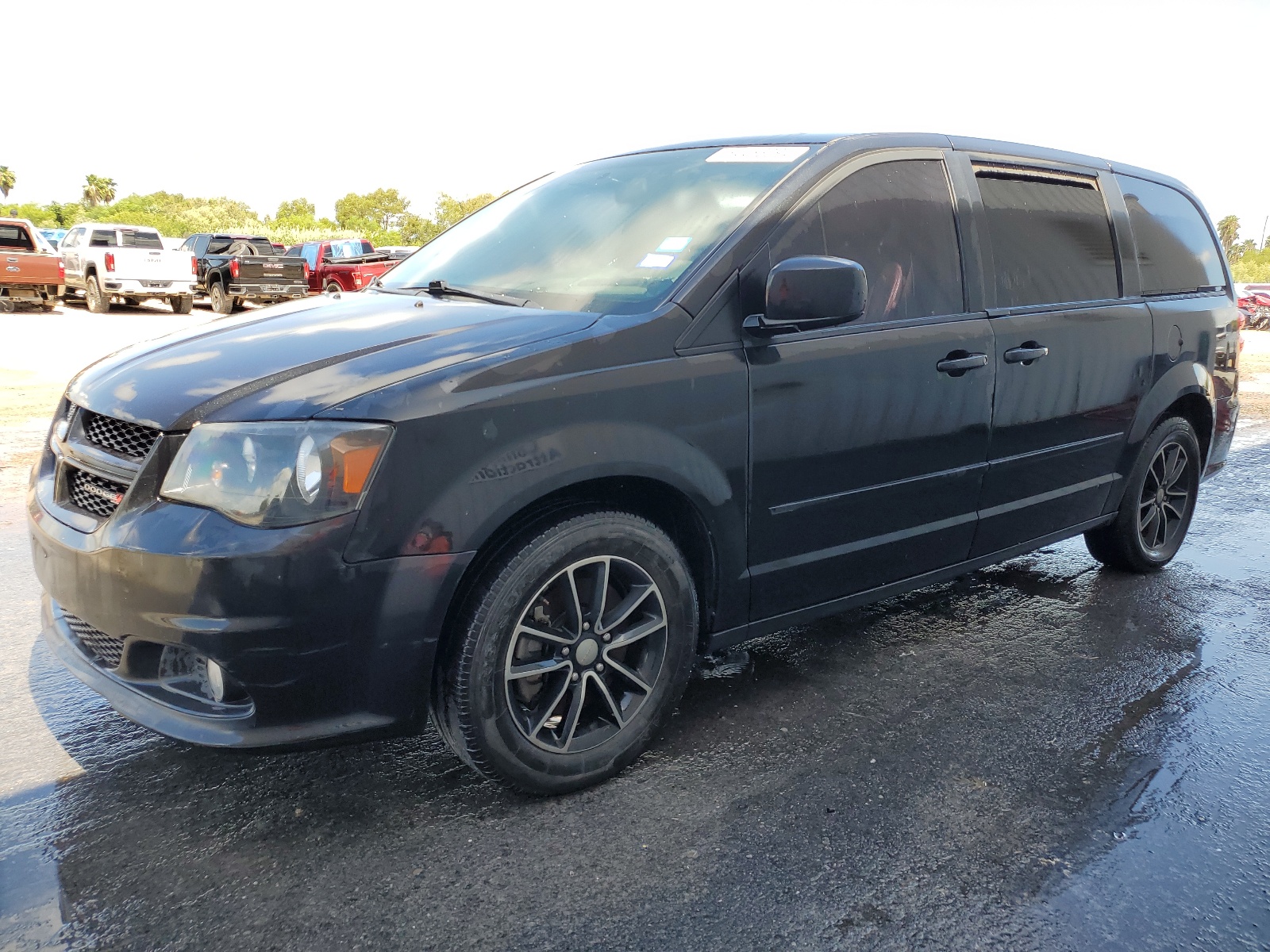 2016 Dodge Grand Caravan R/T vin: 2C4RDGEG0GR257380