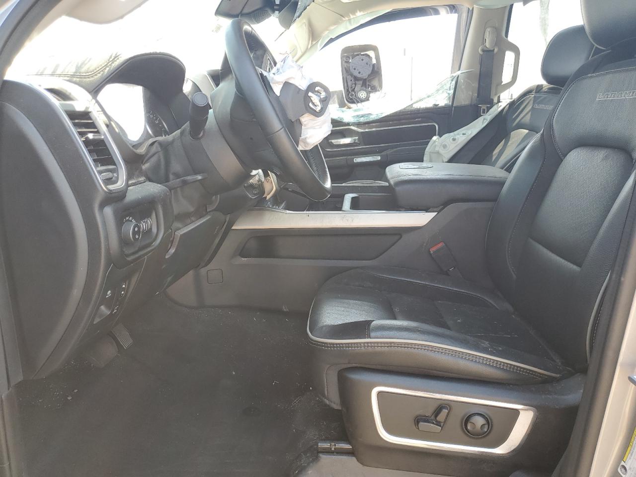 2022 Ram 1500 Laramie VIN: 1C6SRFJT1NN438246 Lot: 61917274