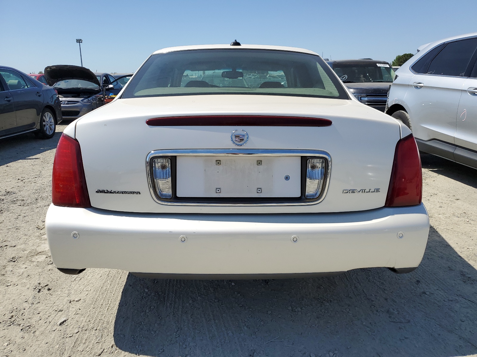 1G6KD57YX3U193778 2003 Cadillac Deville