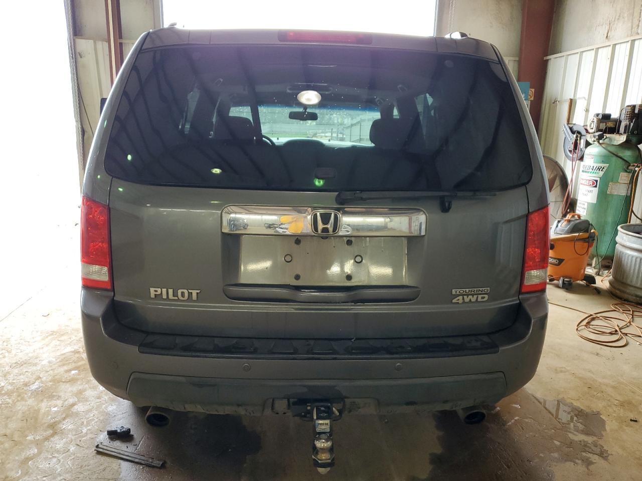 2010 Honda Pilot Touring VIN: 5FNYF4H98AB033939 Lot: 64784064