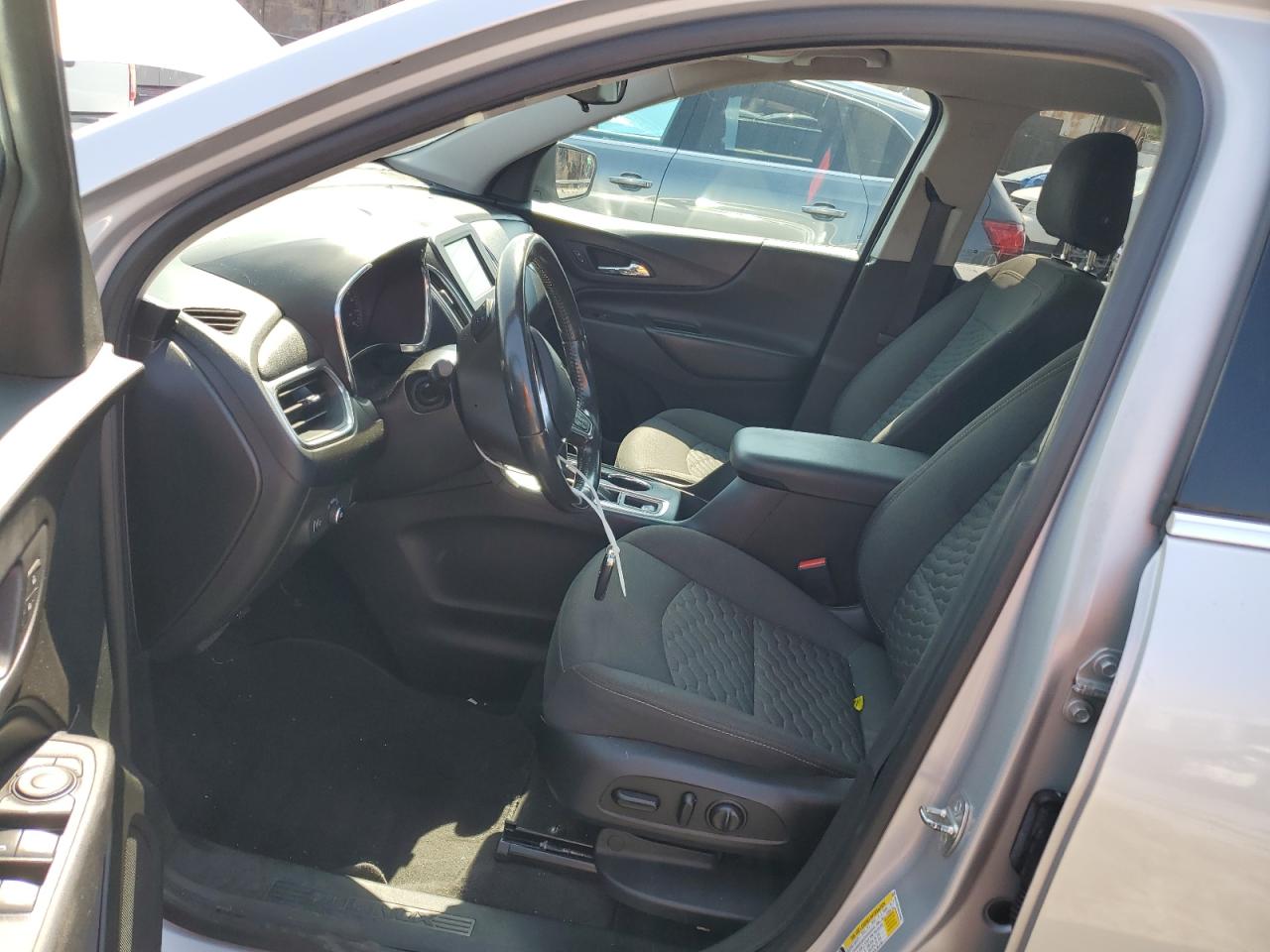 2019 Chevrolet Equinox Lt VIN: 2GNAXKEV9K6305983 Lot: 64048044