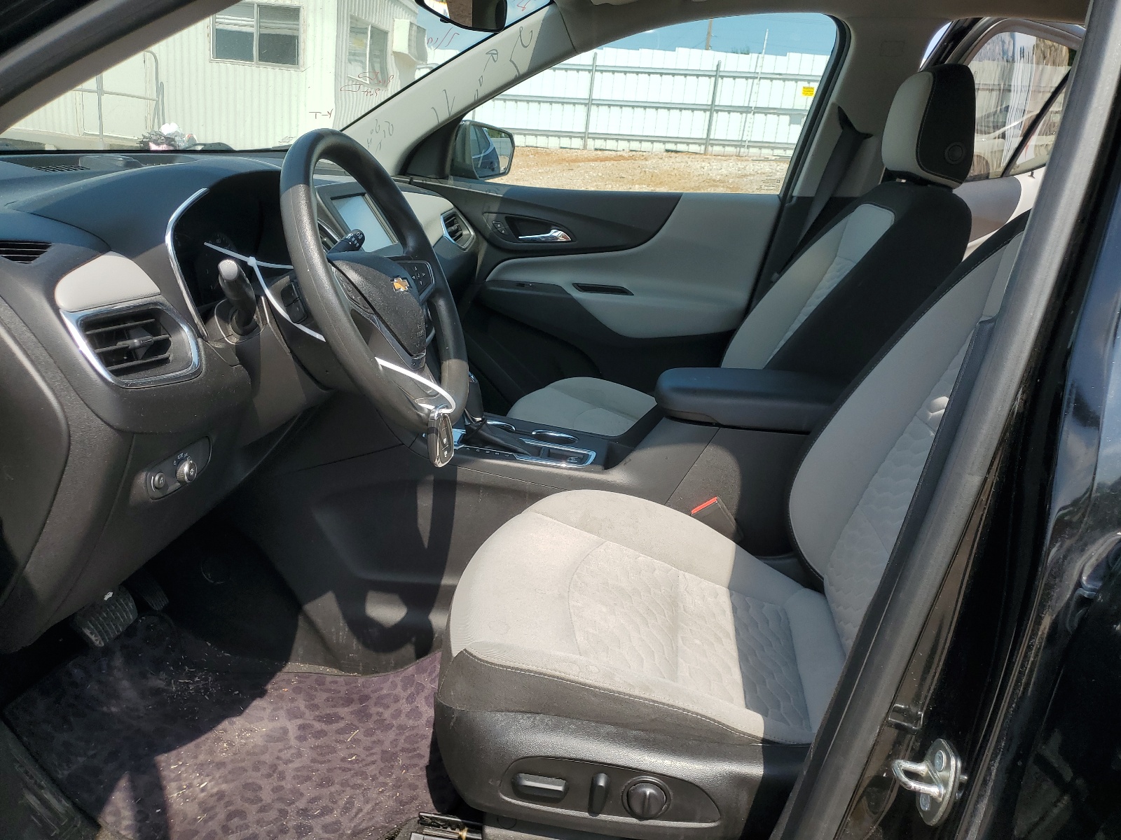 2GNAXJEV4J6254952 2018 Chevrolet Equinox Lt