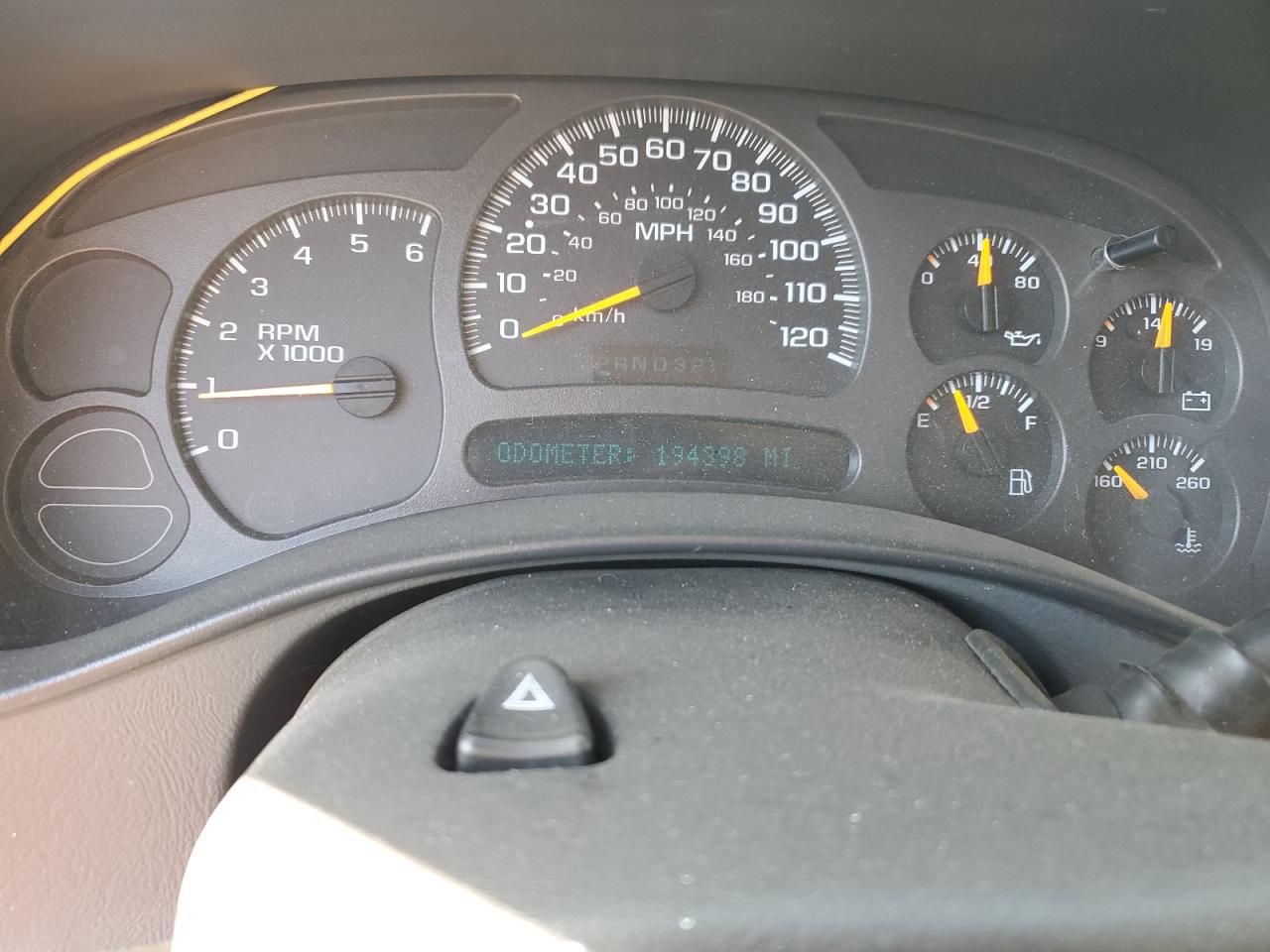 2004 Chevrolet Tahoe C1500 VIN: 1GNEC13T74R209172 Lot: 61575544