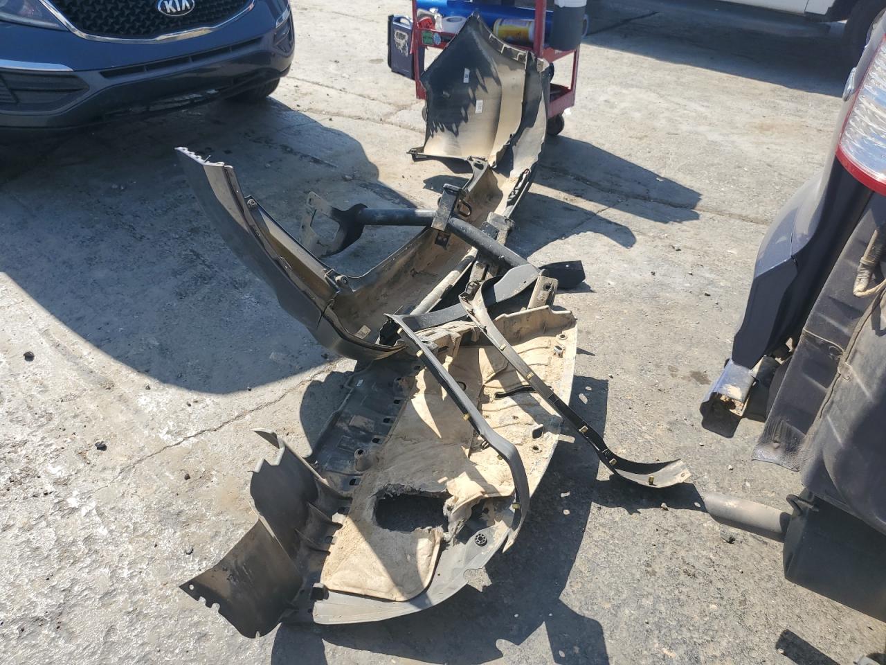 2014 Honda Cr-V Lx VIN: 2HKRM4H37EH624616 Lot: 64646684