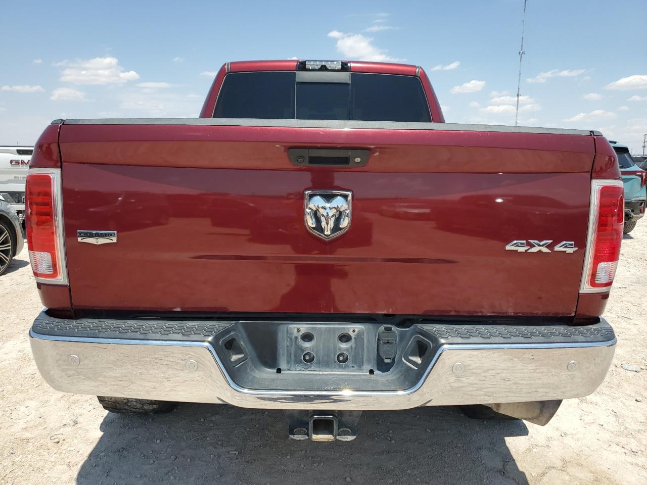 2018 Ram 2500 Laramie VIN: 3C6UR5FL1JG342468 Lot: 63334154