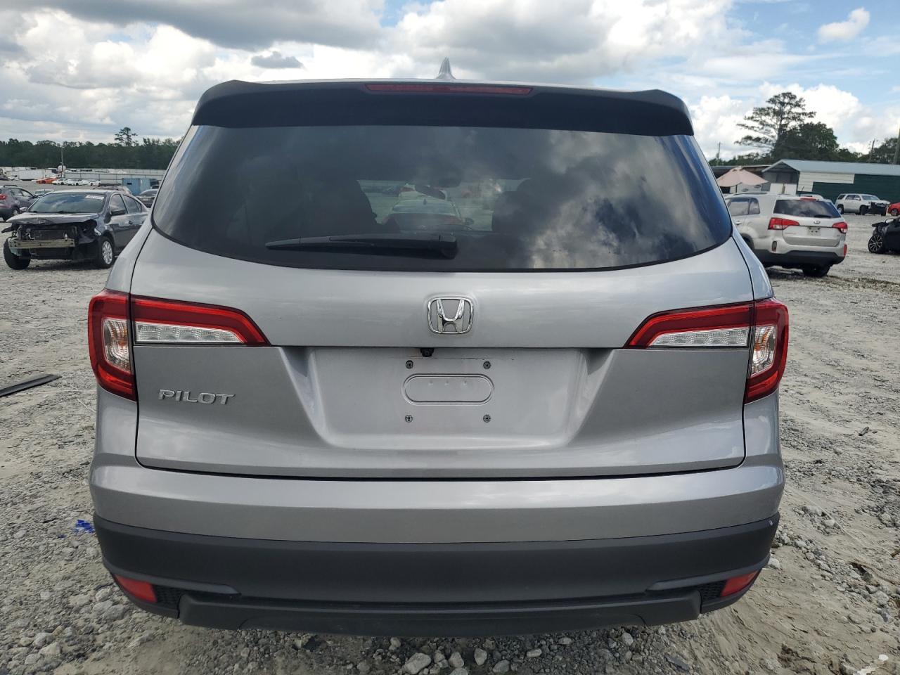 2019 Honda Pilot Lx VIN: 5FNYF5H1XKB043390 Lot: 64889914