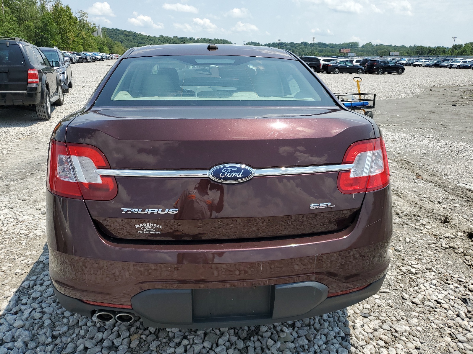 1FAHP2EW7AG131061 2010 Ford Taurus Sel