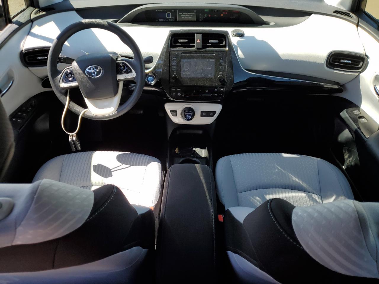 2018 Toyota Prius VIN: JTDKBRFUXJ3067335 Lot: 63691044