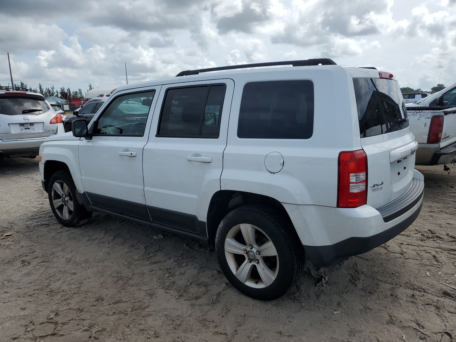 2016 Jeep Patriot Latitude vin: 1C4NJRFB4GD501380