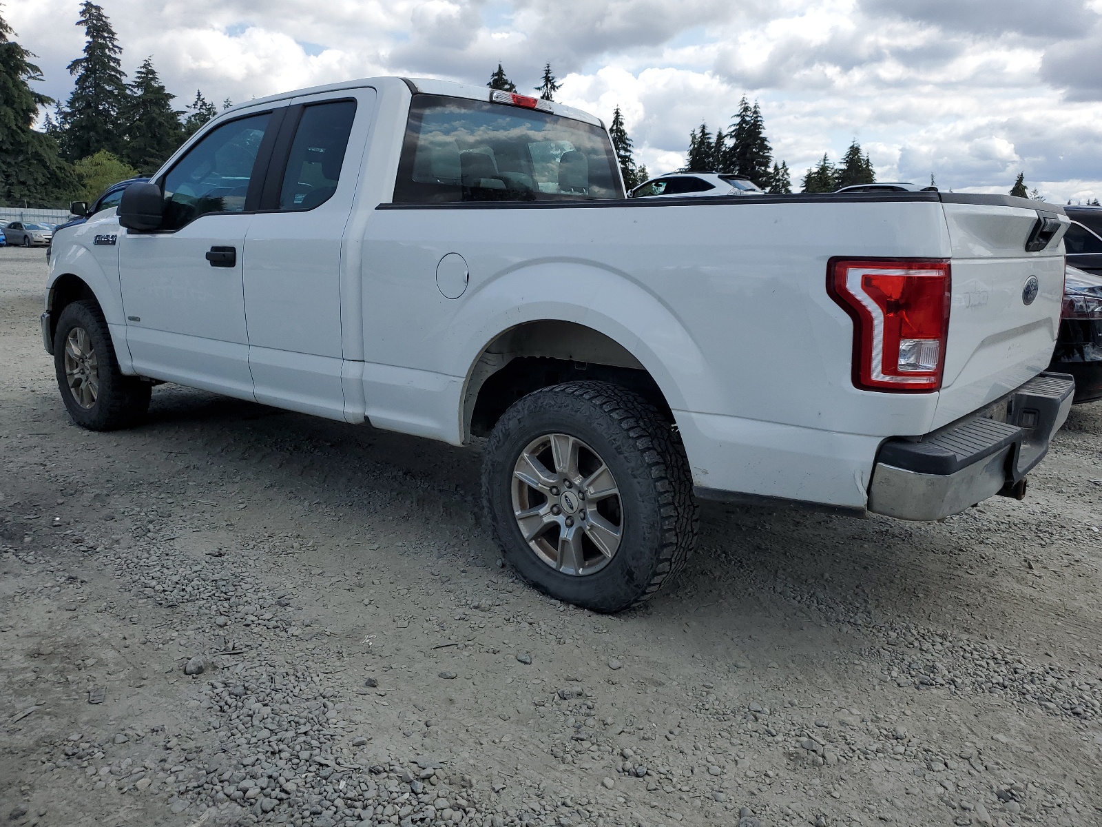 2017 Ford F150 Super Cab vin: 1FTEX1EP6HFB41743