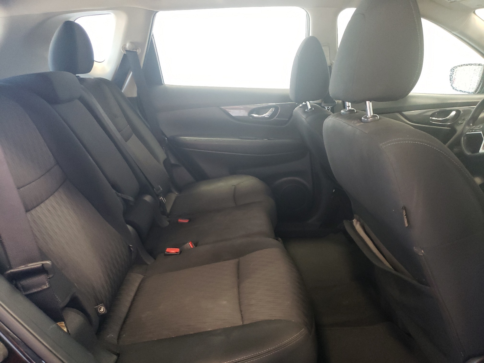 KNMAT2MT6JP551389 2018 Nissan Rogue S