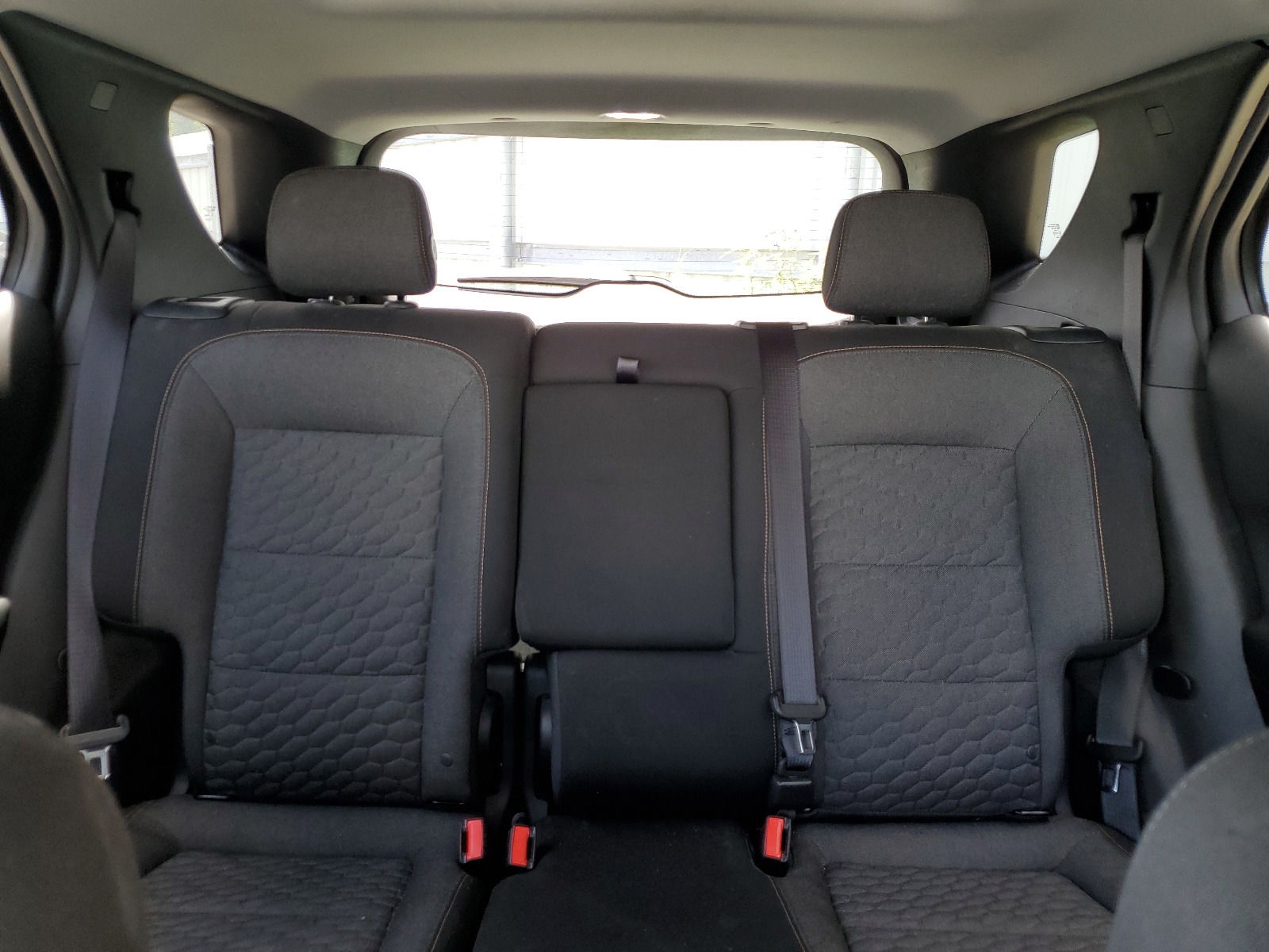 3GNAXJEV7JL304416 2018 Chevrolet Equinox Lt