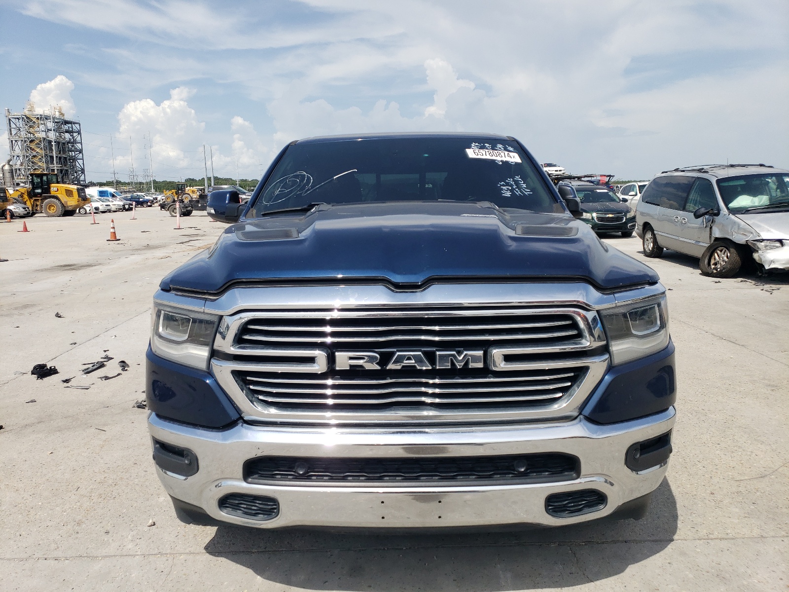 2019 Ram 1500 Laramie vin: 1C6RREJT4KN920780