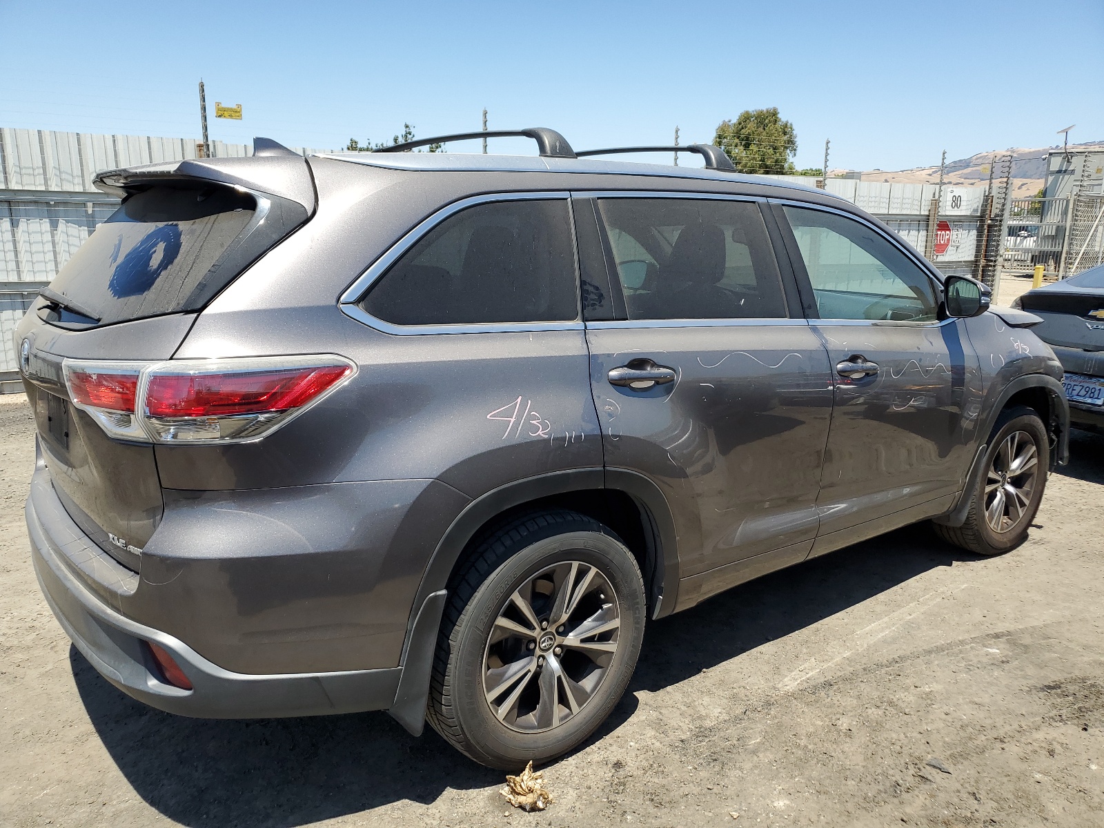 5TDJKRFH2GS291334 2016 Toyota Highlander Xle