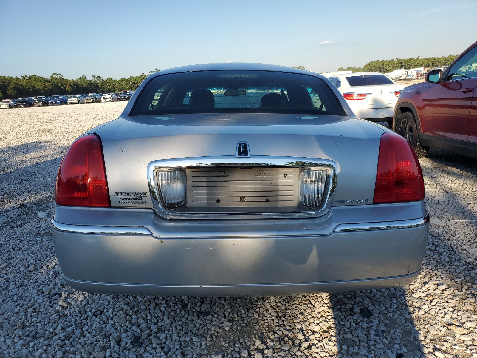 2LNBL8CV9AX626599 2010 Lincoln Town Car Signature Limited