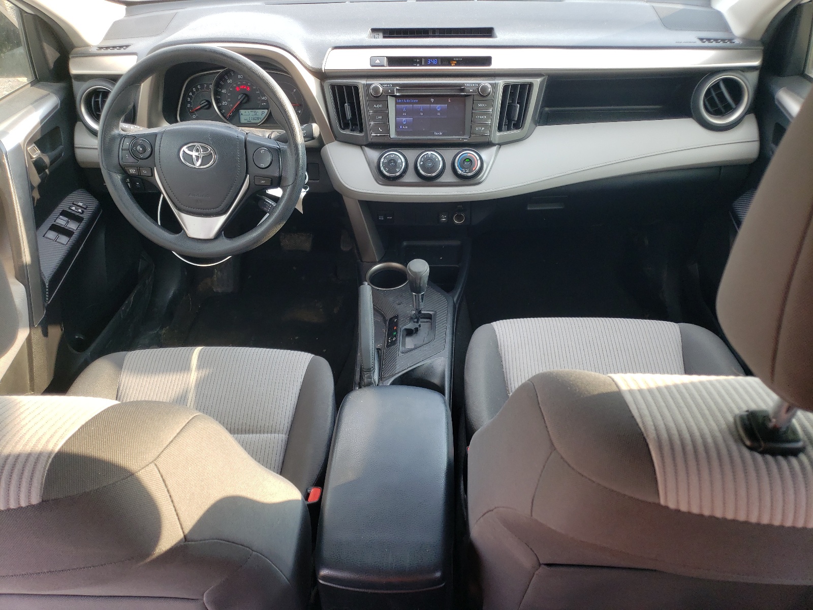 JTMZFREV0FJ055811 2015 Toyota Rav4 Le
