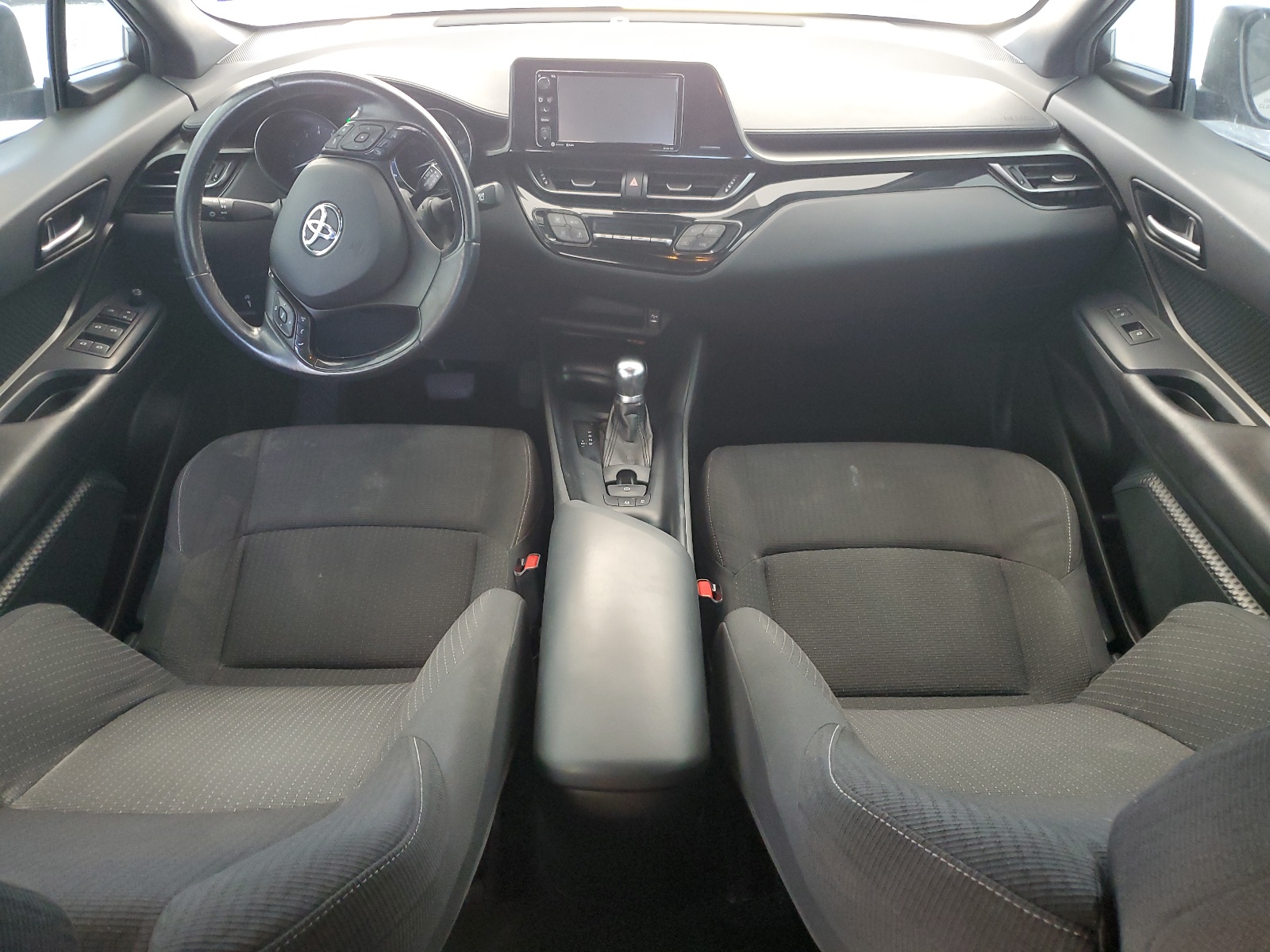 NMTKHMBX5JR018431 2018 Toyota C-Hr Xle