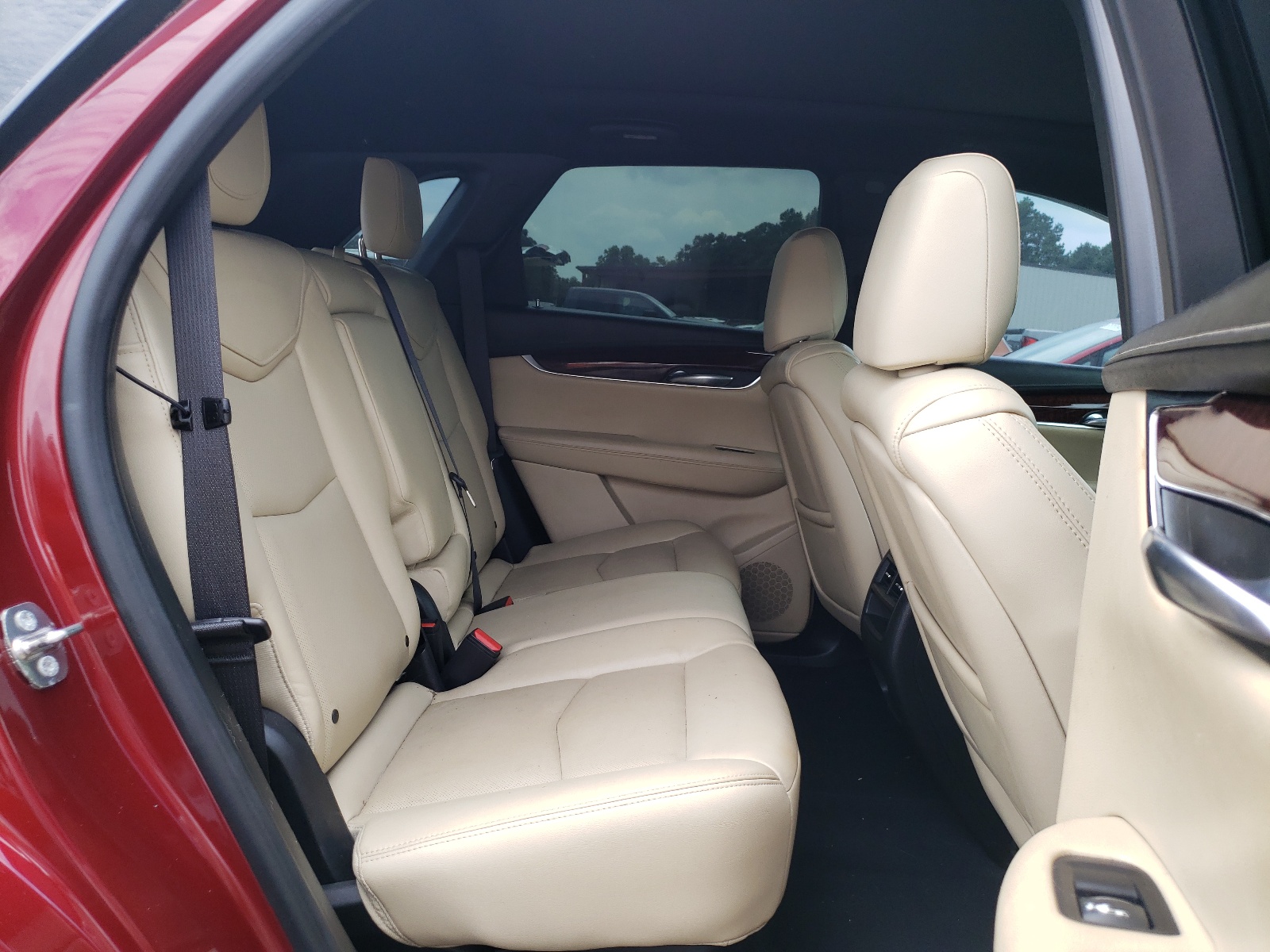 1GYKNDRS6HZ250124 2017 Cadillac Xt5 Luxury