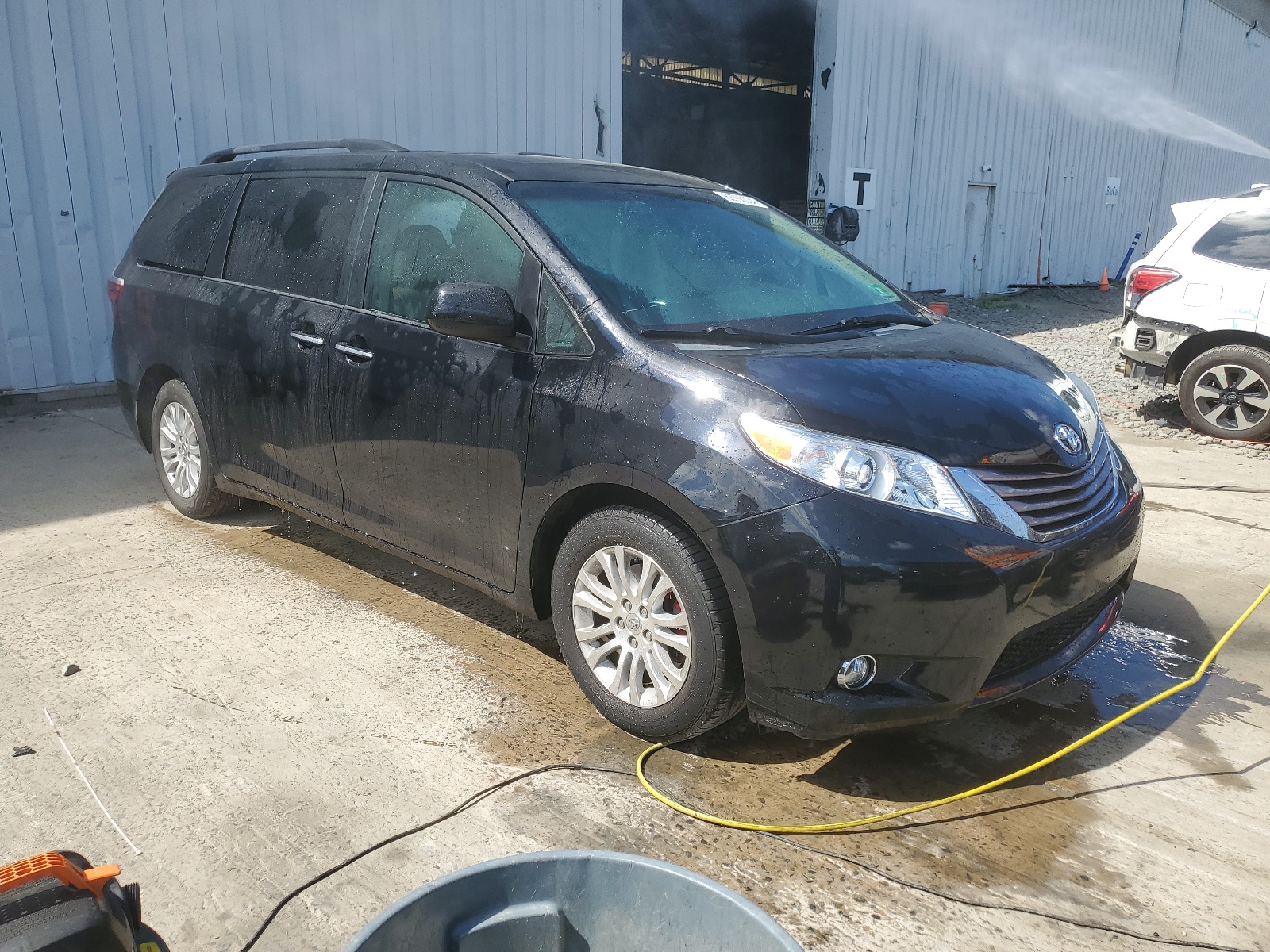 2016 Toyota Sienna Xle vin: 5TDYK3DC7GS712791