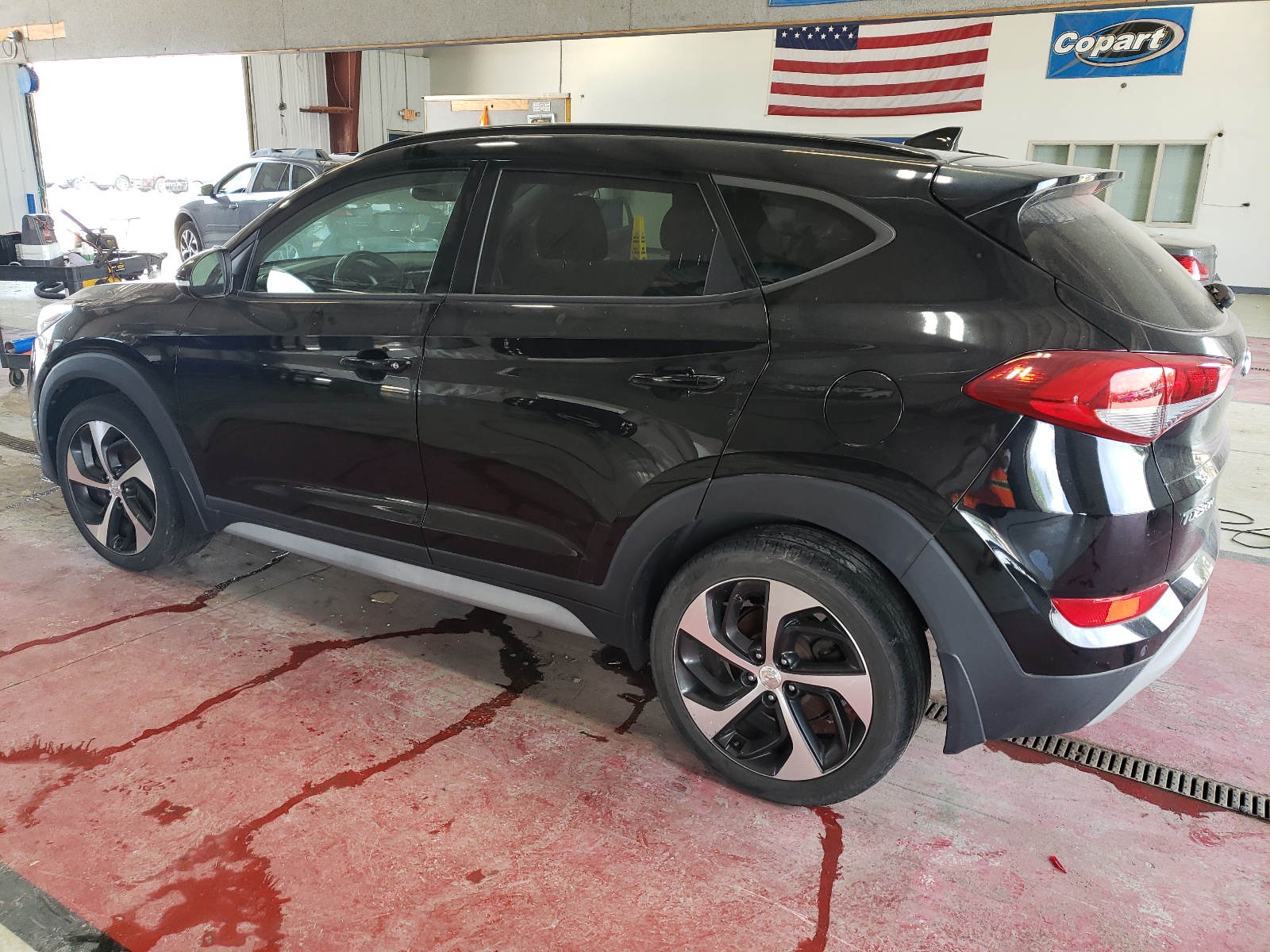 2018 Hyundai Tucson Value vin: KM8J3CA2XJU758236