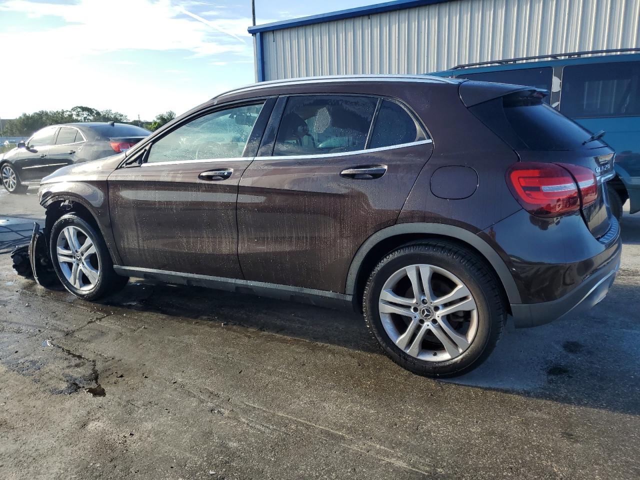 WDCTG4EB7JJ488718 2018 MERCEDES-BENZ GLA CLASS - Image 2