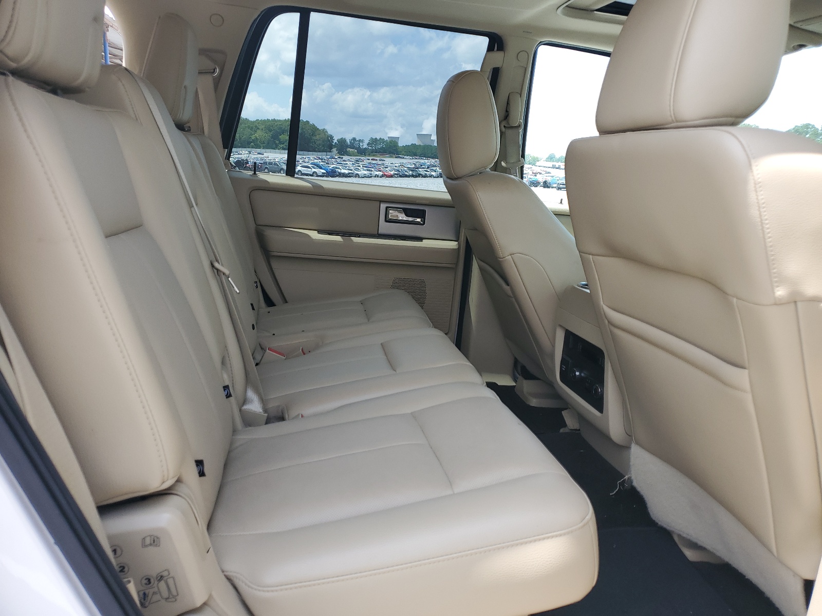 1FMJU1KT3FEF10467 2015 Ford Expedition Limited