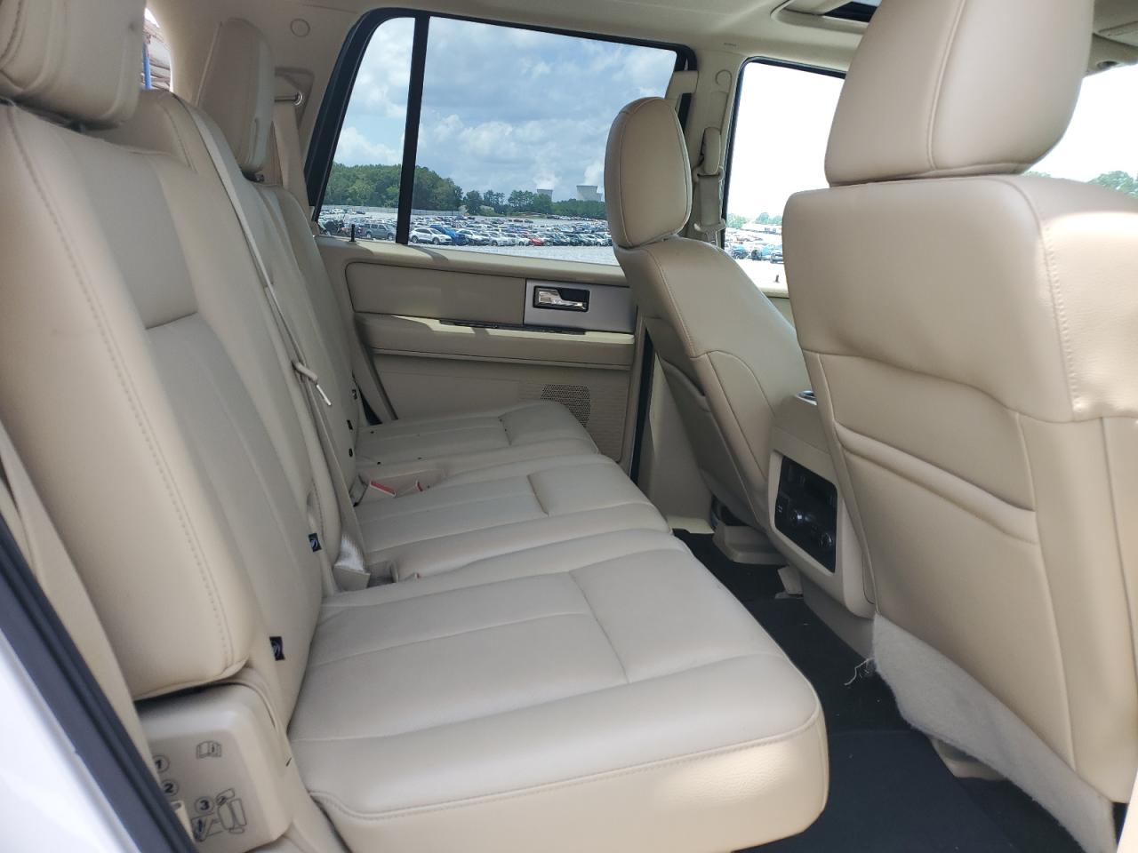 2015 Ford Expedition Limited VIN: 1FMJU1KT3FEF10467 Lot: 63698224