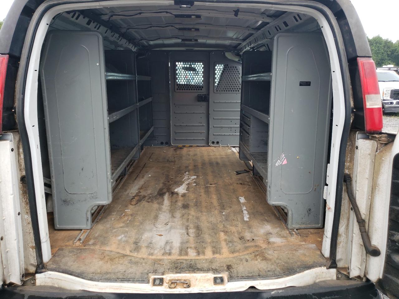 2017 Chevrolet Express G2500 VIN: 1GCWGAFF8H1253371 Lot: 65386864