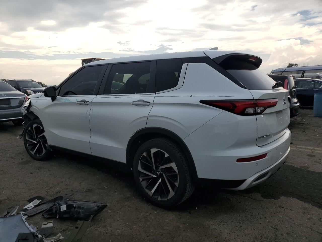 2022 Mitsubishi Outlander Se VIN: JA4J4UA89NZ024864 Lot: 62816584