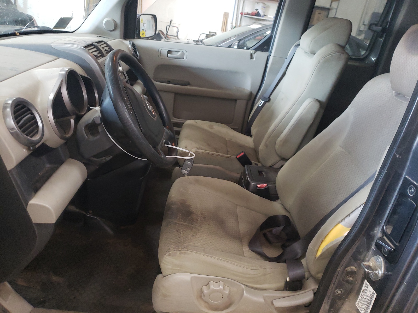 5J6YH2H76BL005711 2011 Honda Element Ex