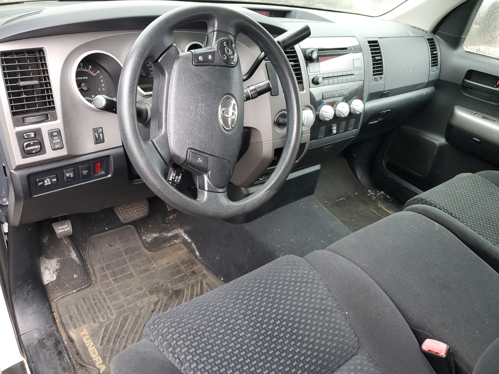 2013 Toyota Tundra vin: 5TFKY5F14DX005679