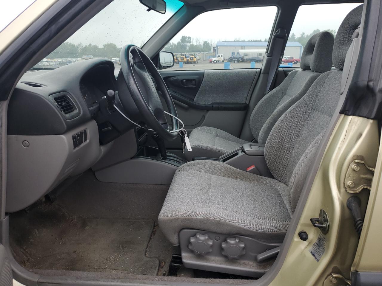 2001 Subaru Forester L VIN: JF1SF63531H762443 Lot: 61636354