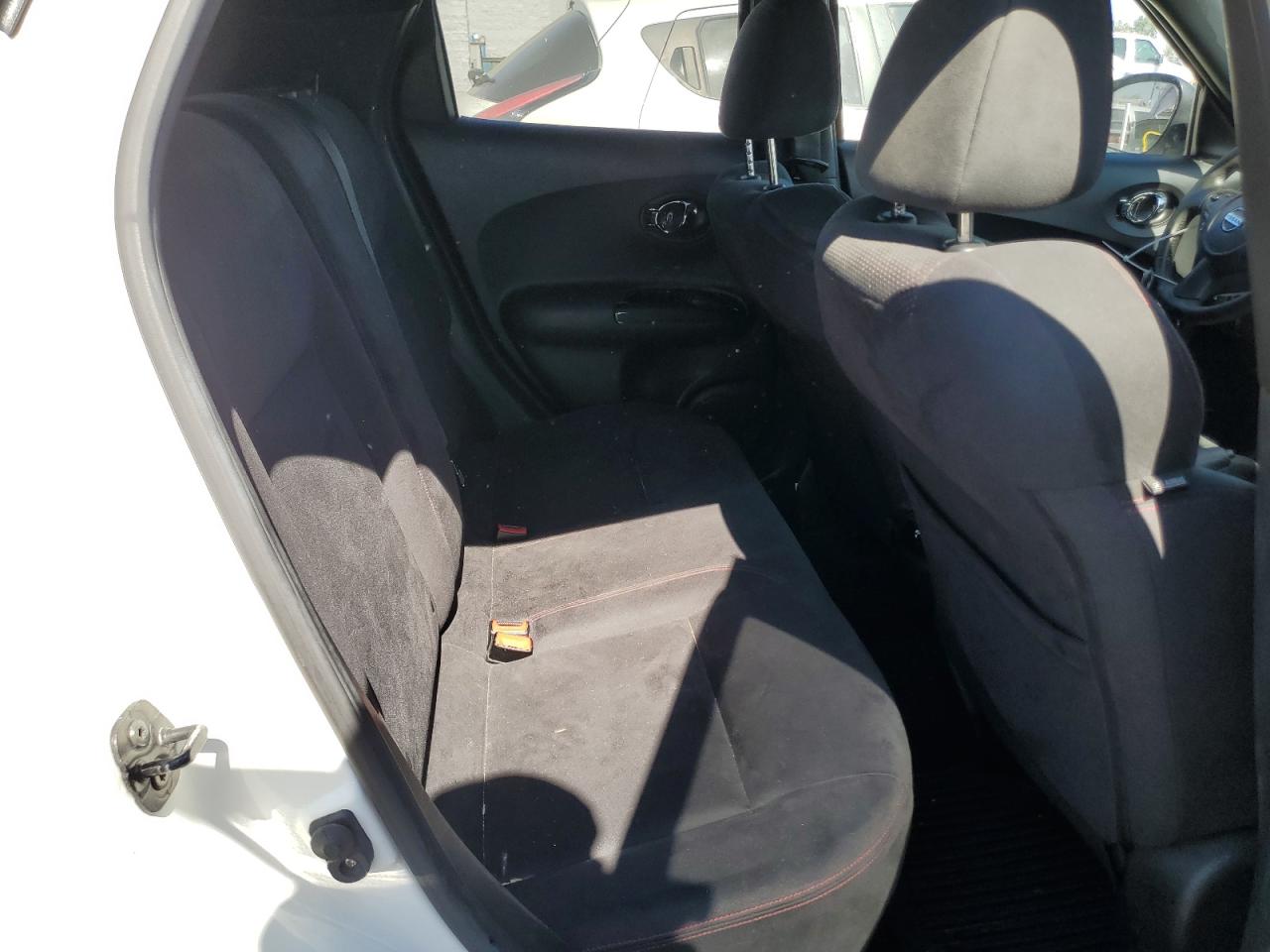 2014 Nissan Juke S VIN: JN8AF5MV8ET364022 Lot: 61565834