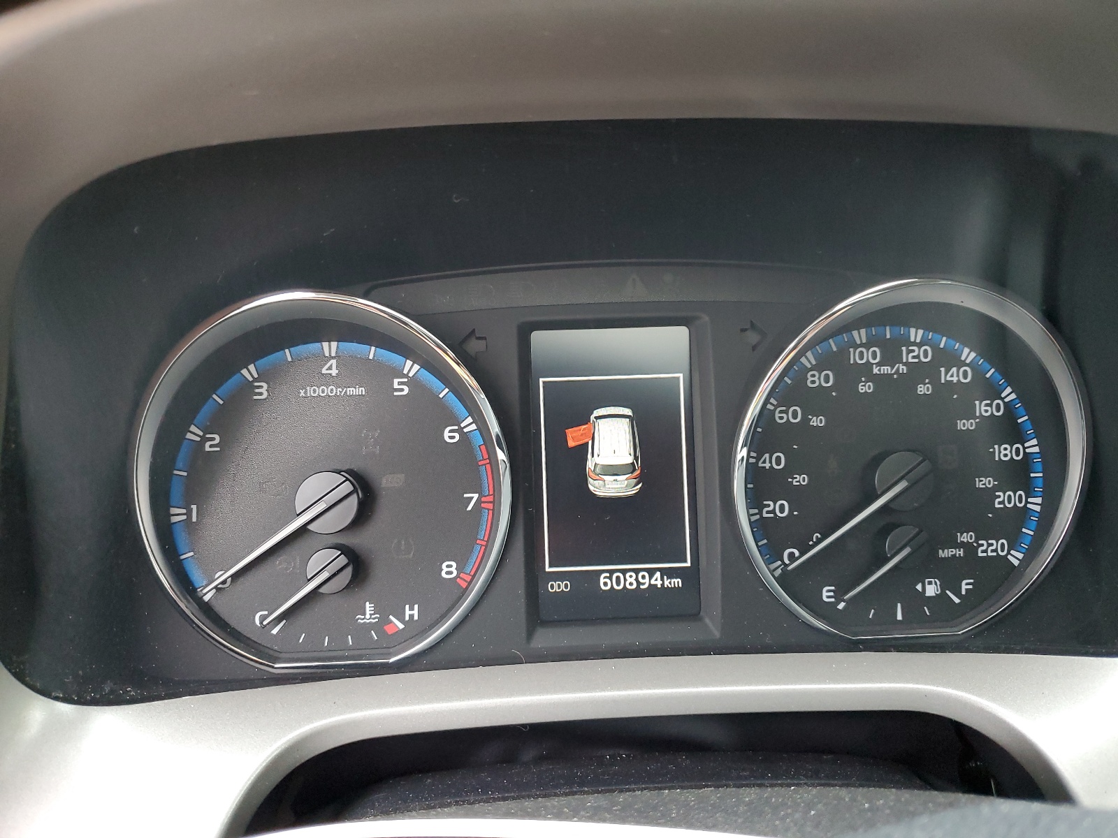 2T3RFREV4JW794321 2018 Toyota Rav4 Adventure