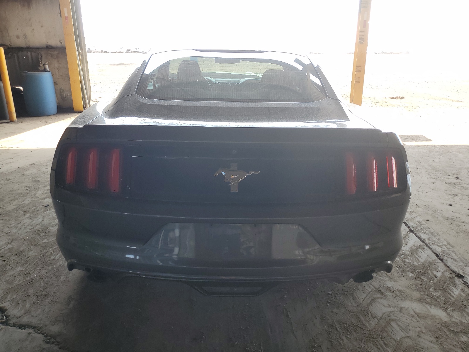 1FA6P8AM0G5242635 2016 Ford Mustang