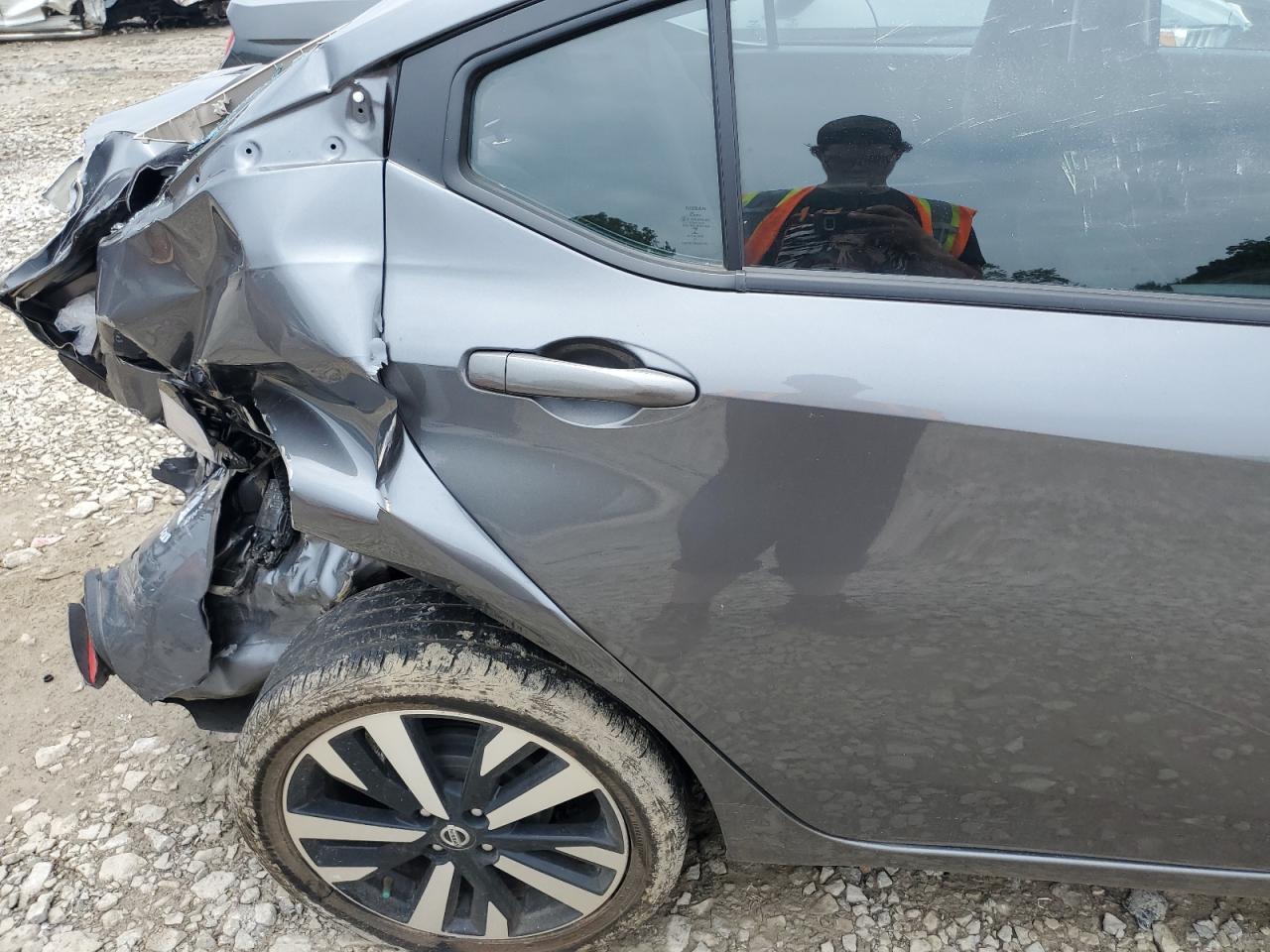 2022 Nissan Versa Sr VIN: 3N1CN8FV8NL823918 Lot: 64990994