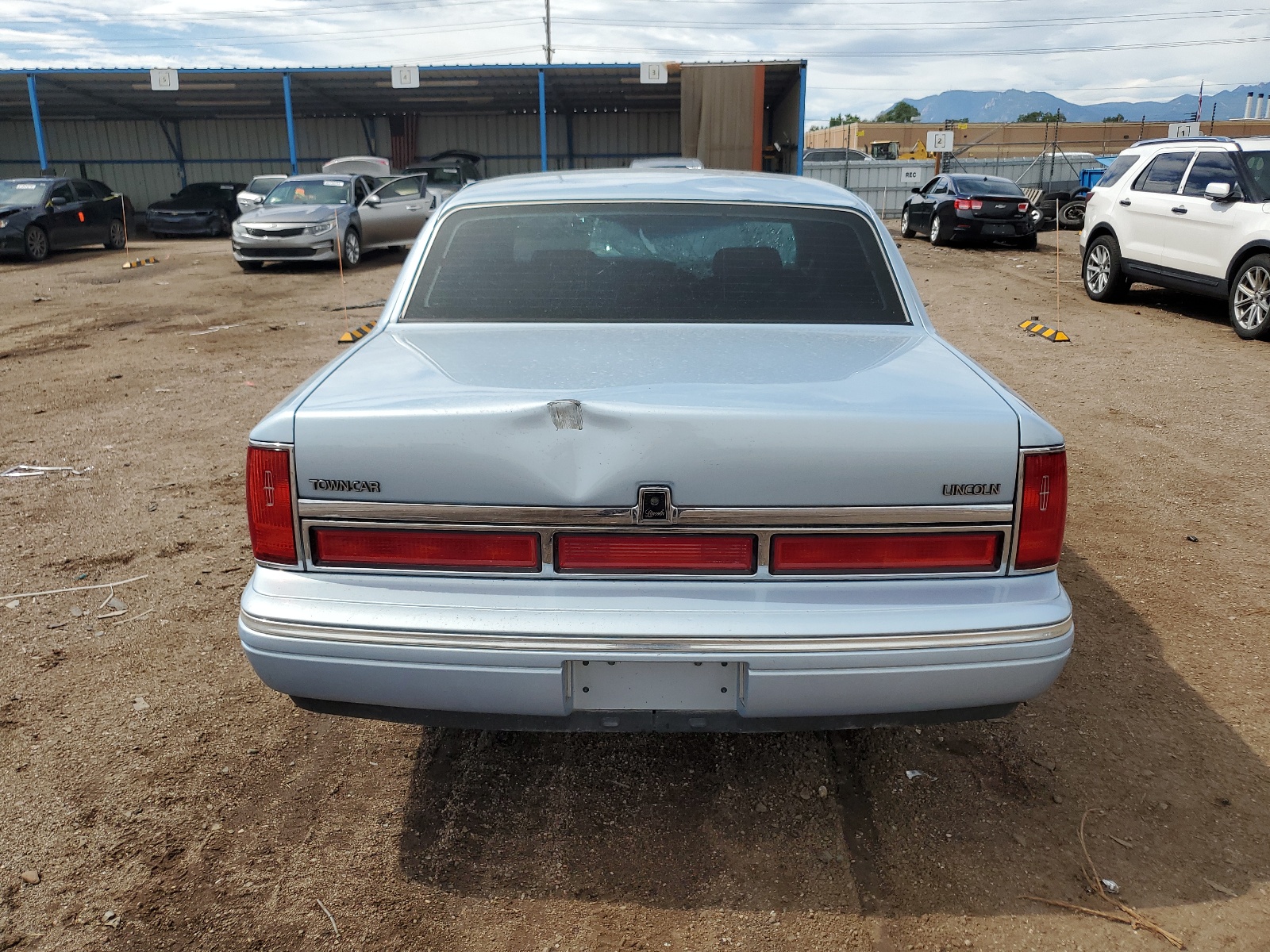 1LNLM81W0VY756600 1997 Lincoln Town Car Executive