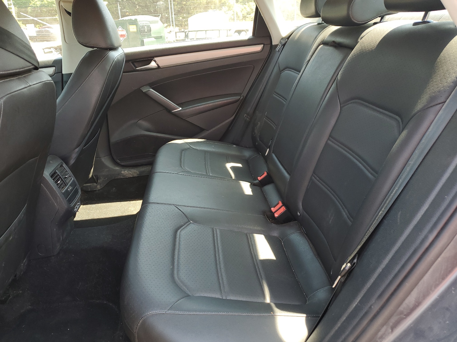 1VWSA7A3XLC008226 2020 Volkswagen Passat Se